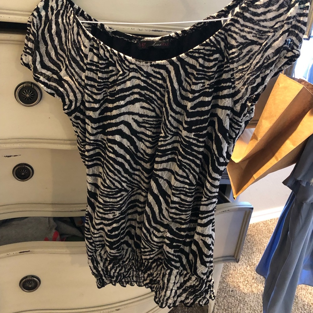 Zebra top